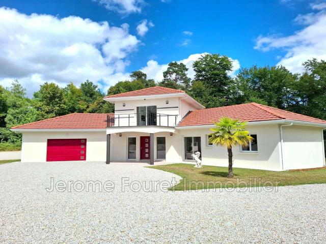 Maison 5 pièces 250 m²