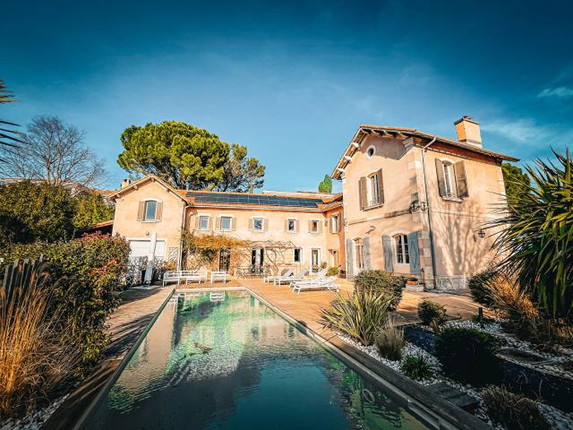 Maison 5 pièces 264 m²