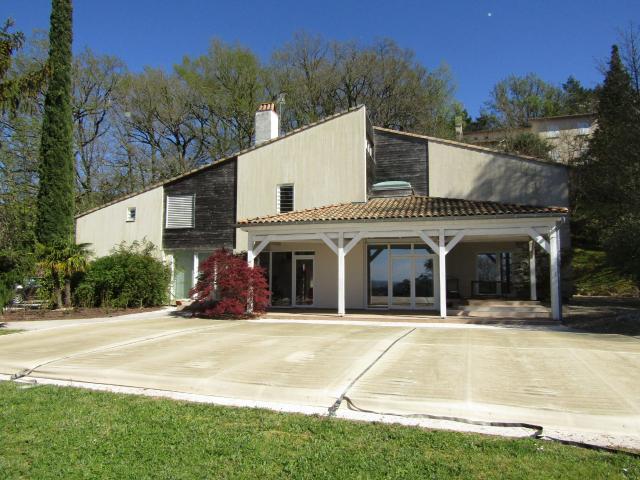 Maison 5 pièces 264 m²