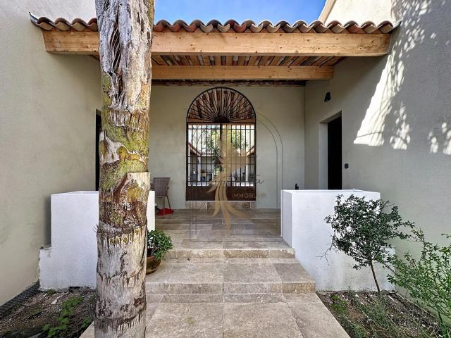 Maison 5 pièces 264 m²