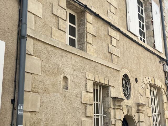 Maison 5 pièces 264 m²