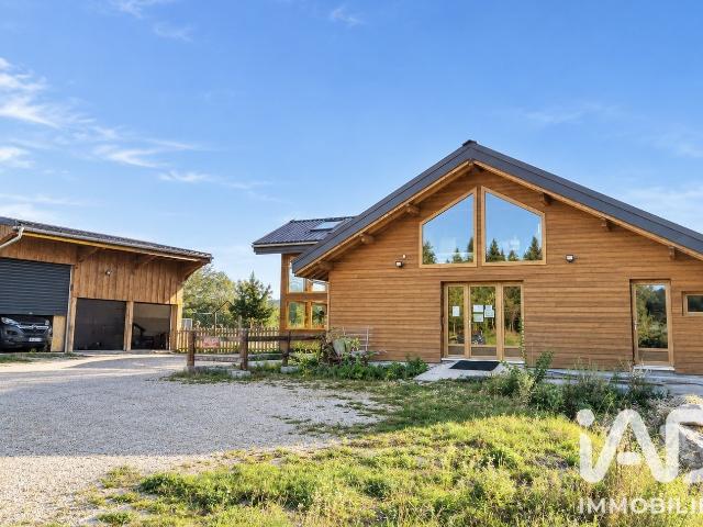 Maison 5 pièces 265 m²