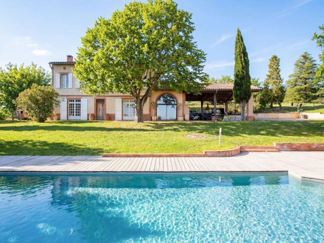 Maison 5 pièces 266 m²