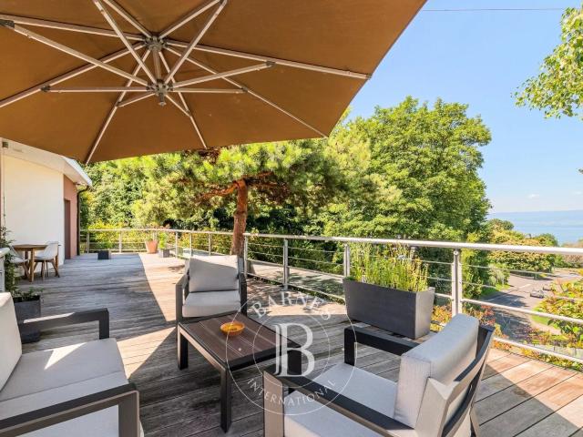 Maison 5 pièces 267 m²