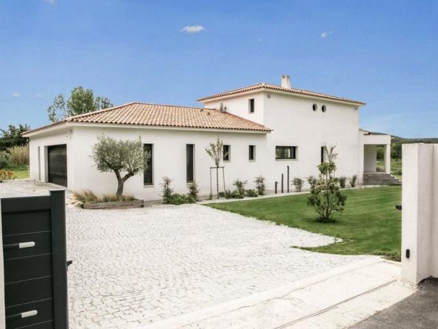 Maison 5 pièces 260 m²