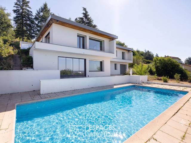 Maison 5 pièces 260 m²