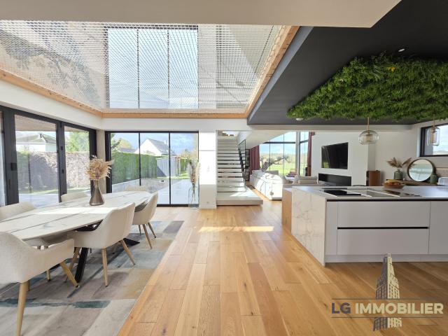 Maison 5 pièces 260 m²