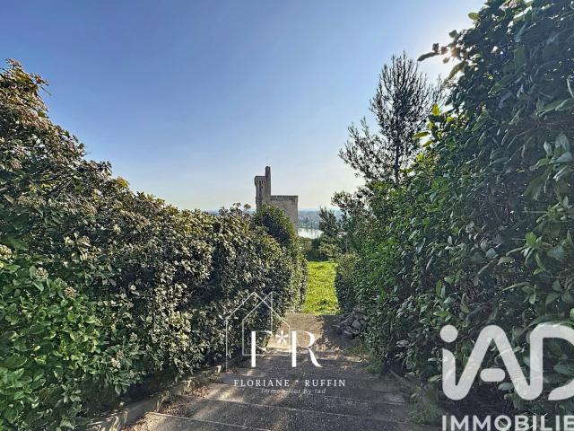 Maison 5 pièces 260 m²