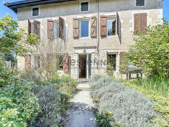 Maison 5 pièces 274 m²