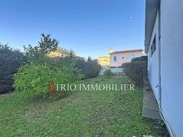 Maison 5 pièces, 276 m² à louer à Cagnes sur Mer 06800