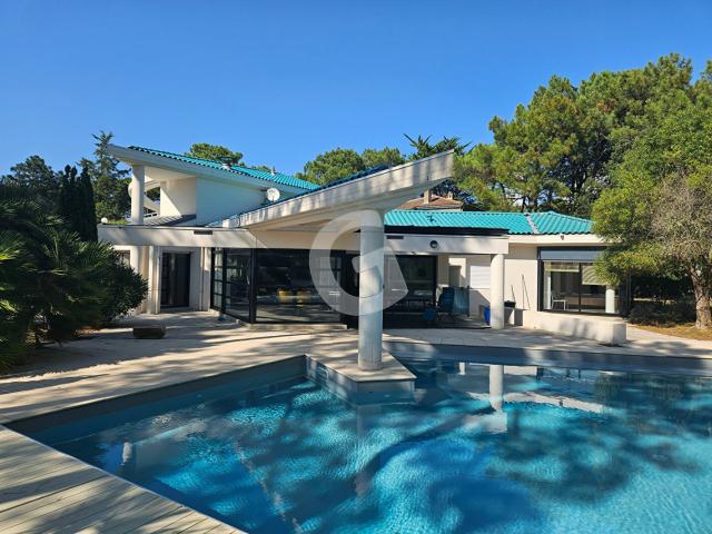 Maison 5 pièces 277 m²