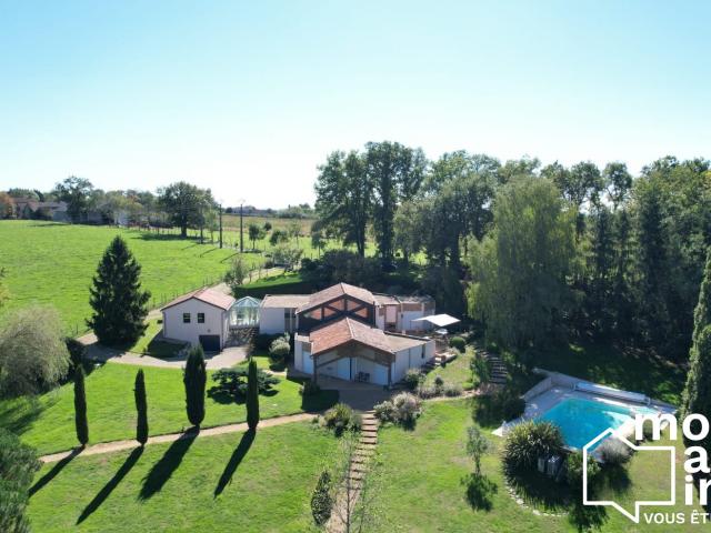 Maison 5 pièces 277 m²