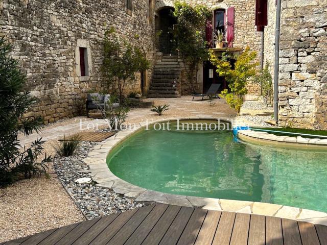 Maison 5 pièces 278 m²
