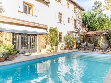 Maison 5 pièces 270 m²