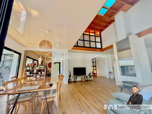 Maison 5 pièces 270 m²