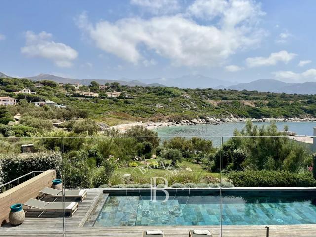Maison 5 pièces 284 m²