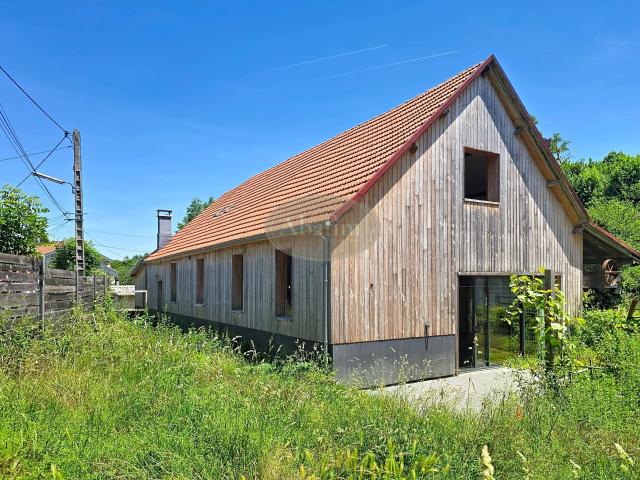 Maison 5 pièces 288 m²