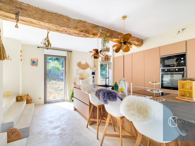Maison 5 pièces 280 m²