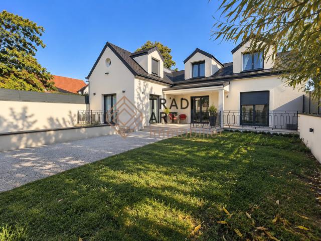 Maison 5 pièces 280 m²
