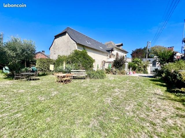 Maison 5 pièces 280 m²