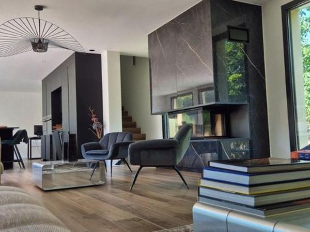 Maison 5 pièces 282 m²