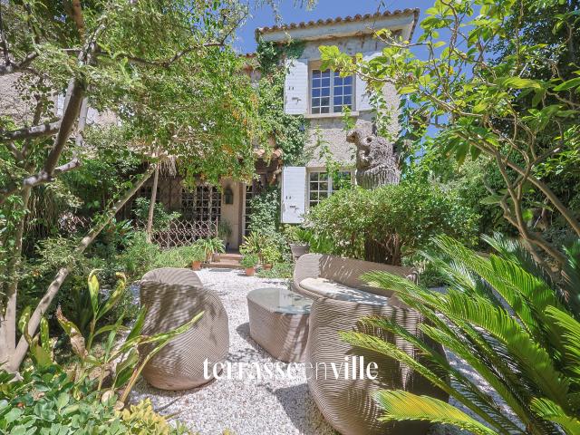 Maison 5 pièces 290 m²