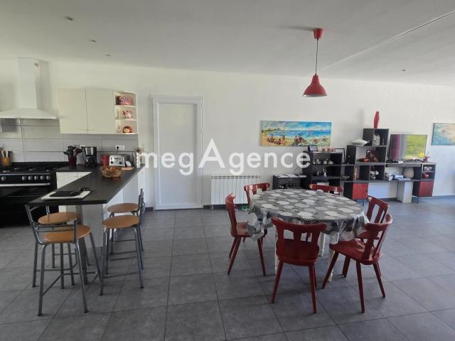 Maison 5 pièces 315 m²