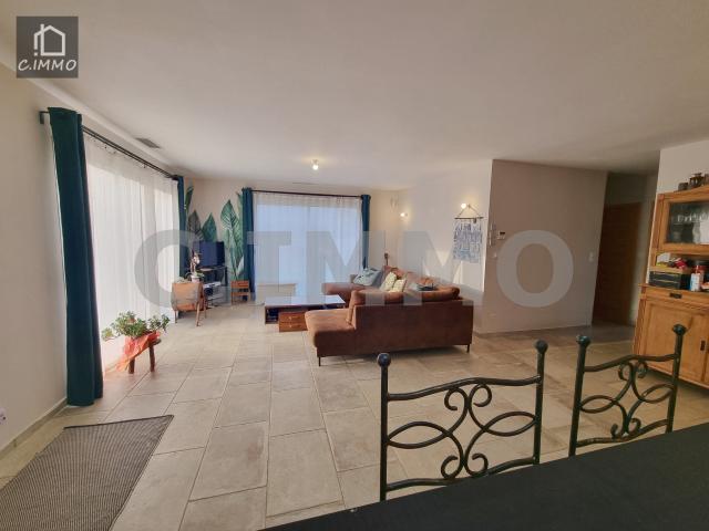 Maison 5 pièces 310 m²