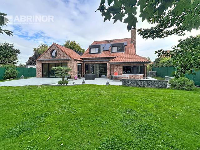 Maison 5 pièces 312 m²