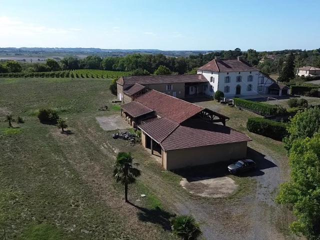 Maison 5 pièces 328 m²