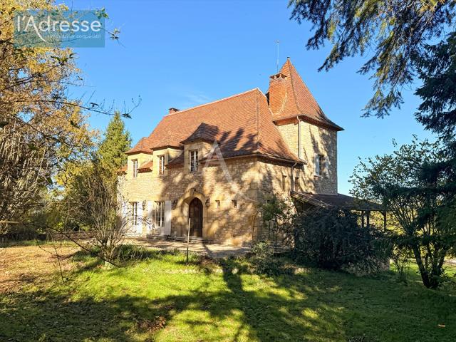 Maison 5 pièces 320 m²