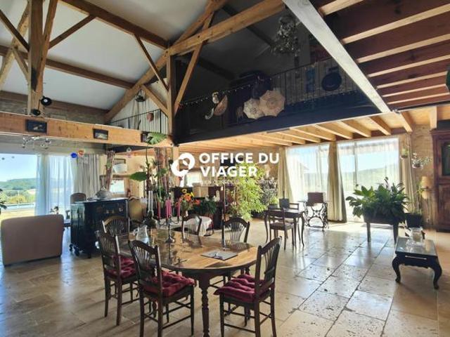 Maison 5 pièces 338,70 m²
