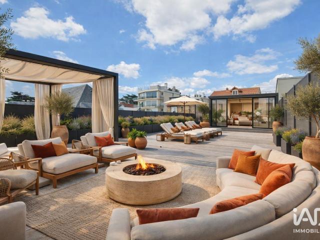 Maison 5 pièces 421 m²