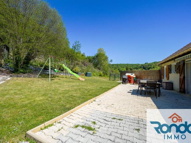 Maison 5 Pieces / 4 Chambres / Environ 118 M2 / Parcelle 105. 118m² Vernois lès Vesvres