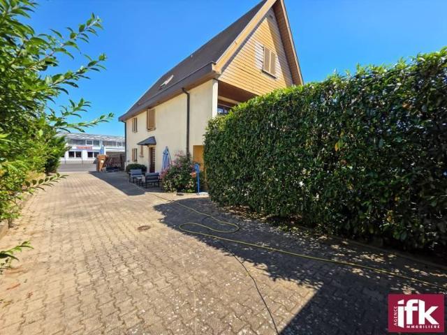 Maison 5 pièces 220 m²