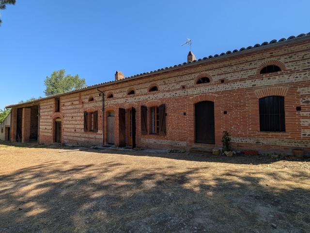 Maison 5 pièces 650 m²