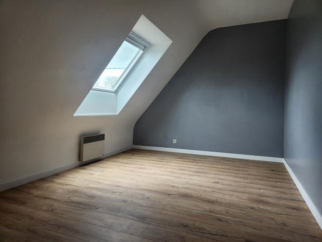 Maison 5 pièces, 76 m² à louer à Plouvien 29860