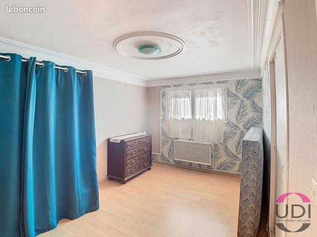Maison 5 pièces 79 m²