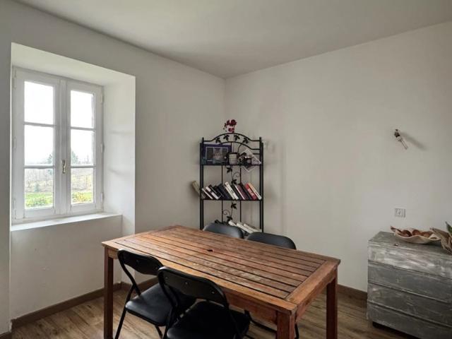 Maison 5 pièces 80 m2 avec grange et four à pain