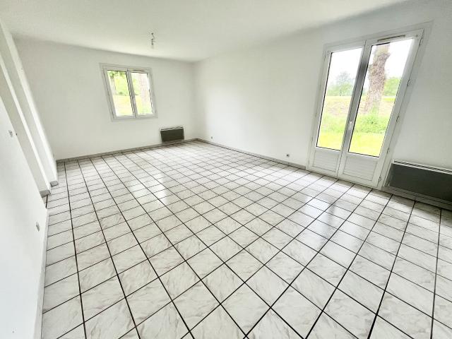 Maison 5 pièces, 84 m² à louer à Le Dorat 87210