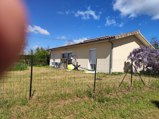 Maison 5 pièces, 85 m² à louer à Abzac 33230