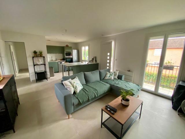 Maison 5 pièces, 85 m² à louer à Mions 69780