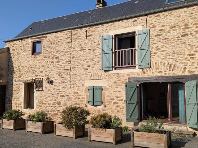 Maison 5 pièces, 87 m² à louer à Manhac 12160
