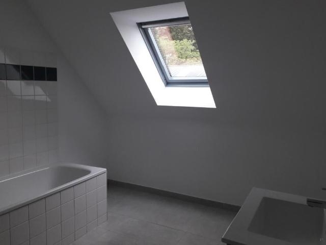 Maison 5 pièces, 88 m² à louer à Béthune 62400