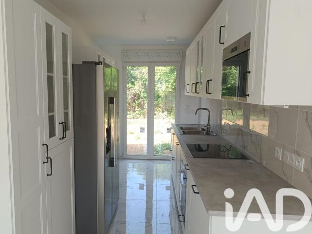 Maison 5 pièces, 88 m² à louer à Luray 28500