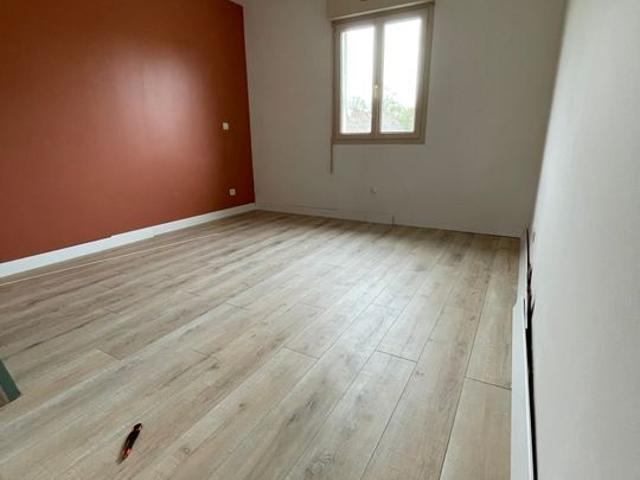 Maison 5 pièces, 89 m² à louer à Saint Georges du Rosay 72110