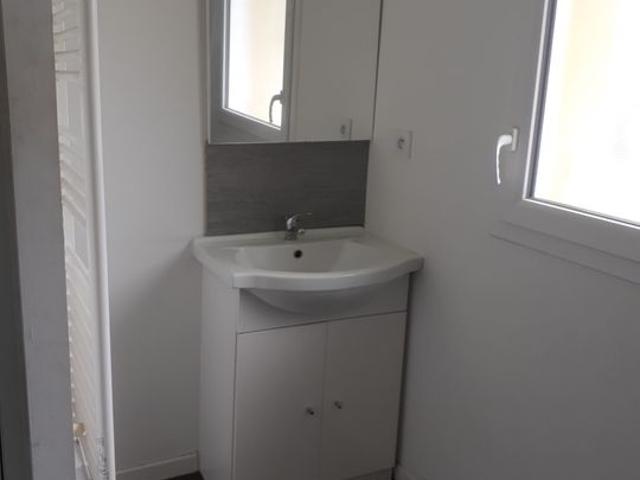 Maison 5 pièces, 90 m² à louer à Villandraut 33730