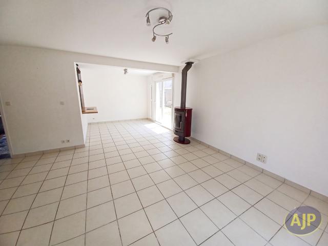 Maison 5 pièces, 92 m² à louer à La Vraie Croix 56250