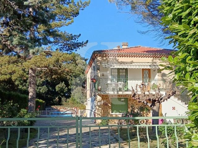 Maison 5 pièces 94 m²