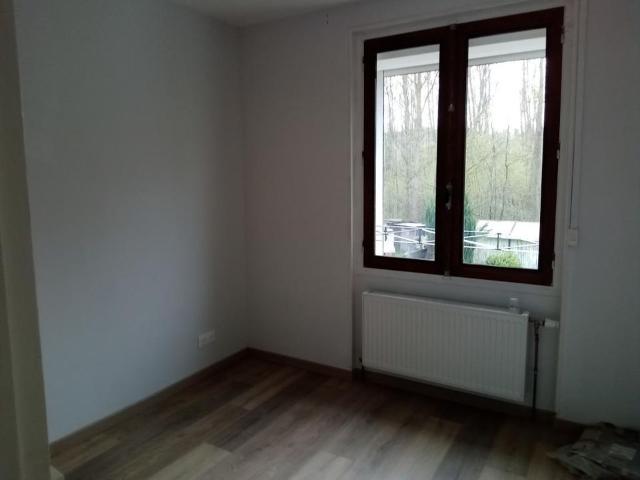 Maison 5 pièces, 97 m² à louer à Blérancourt 02300
